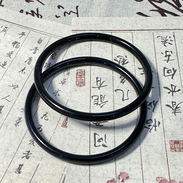Black 06mm Glass Bangle