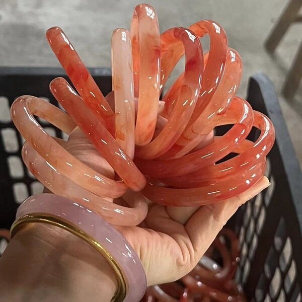 Koi Red 06mm Glass Bangle