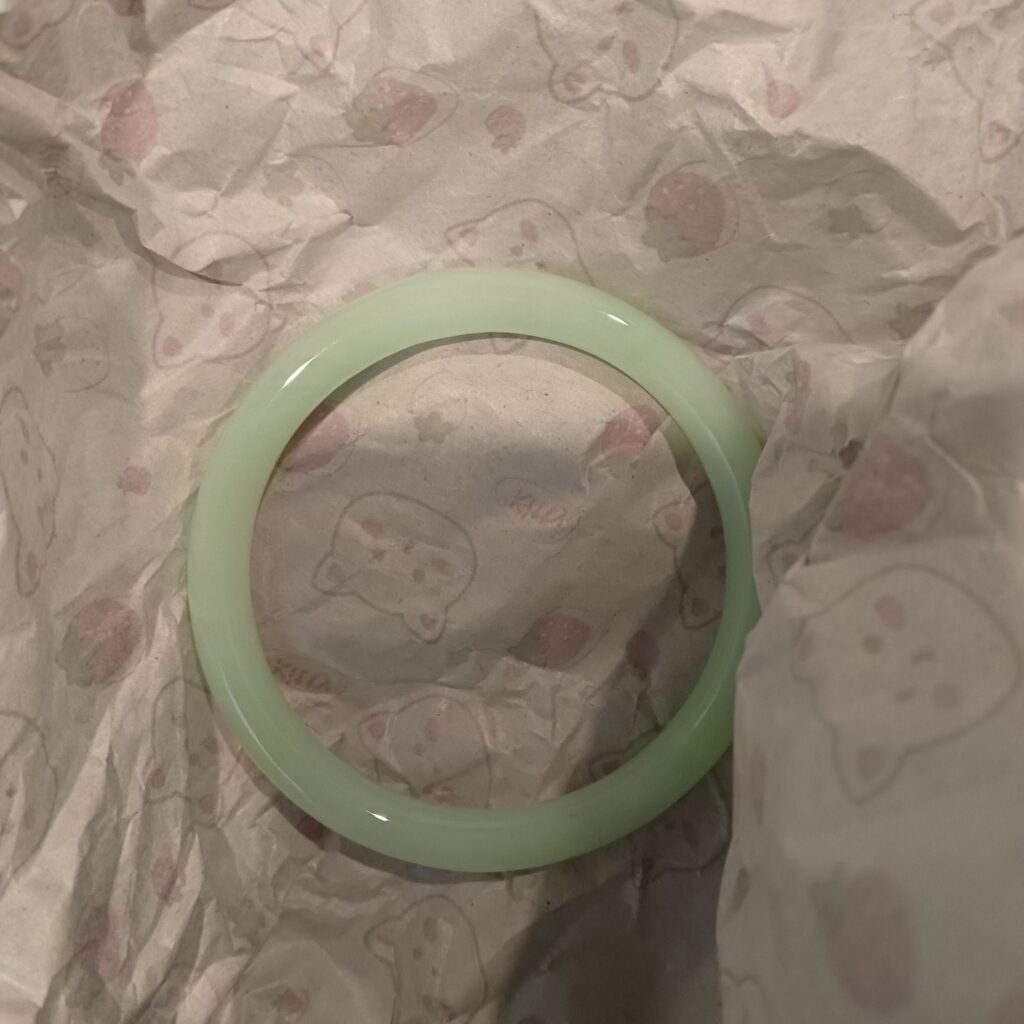Magnolia 10mm Glass Bangle